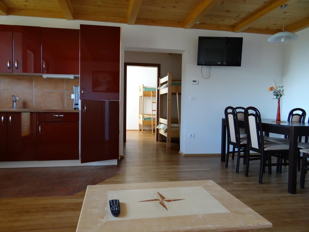 Apartments Trebusak Laze v Tuhinju Ngoại thất bức ảnh