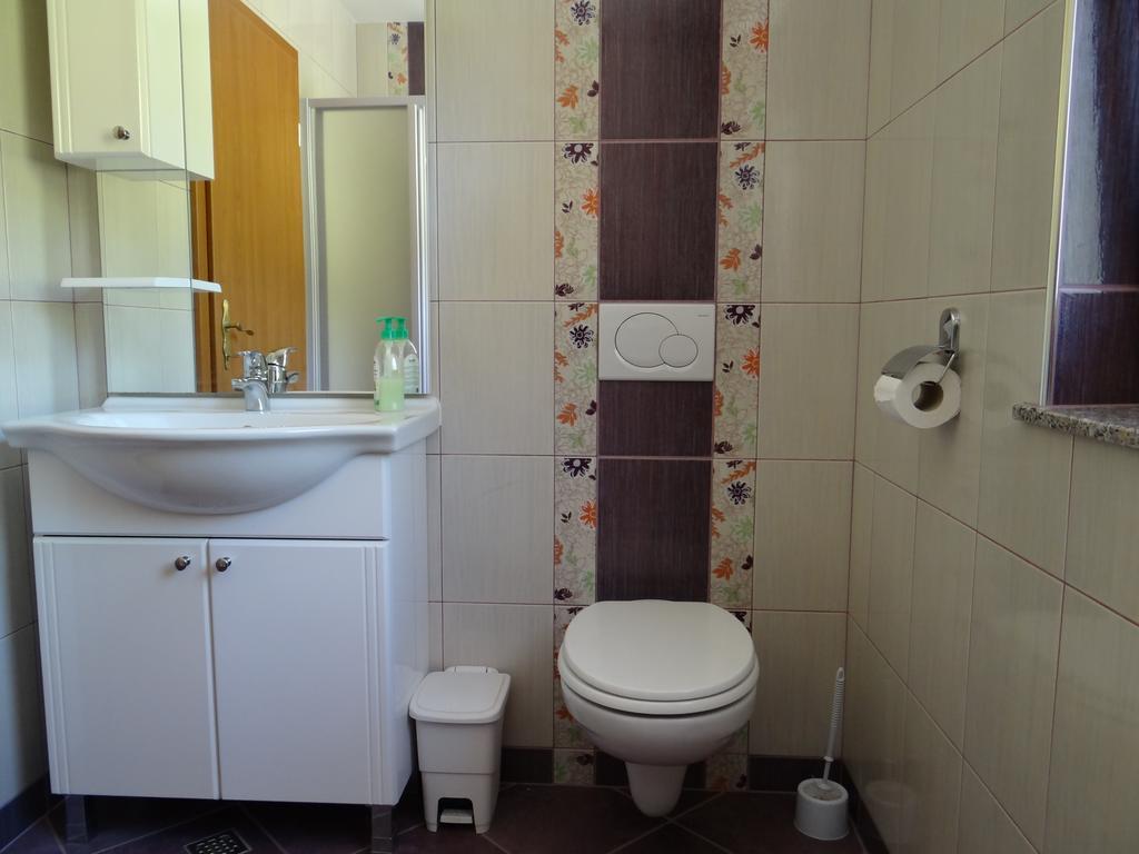 Apartments Trebusak Laze v Tuhinju Ngoại thất bức ảnh
